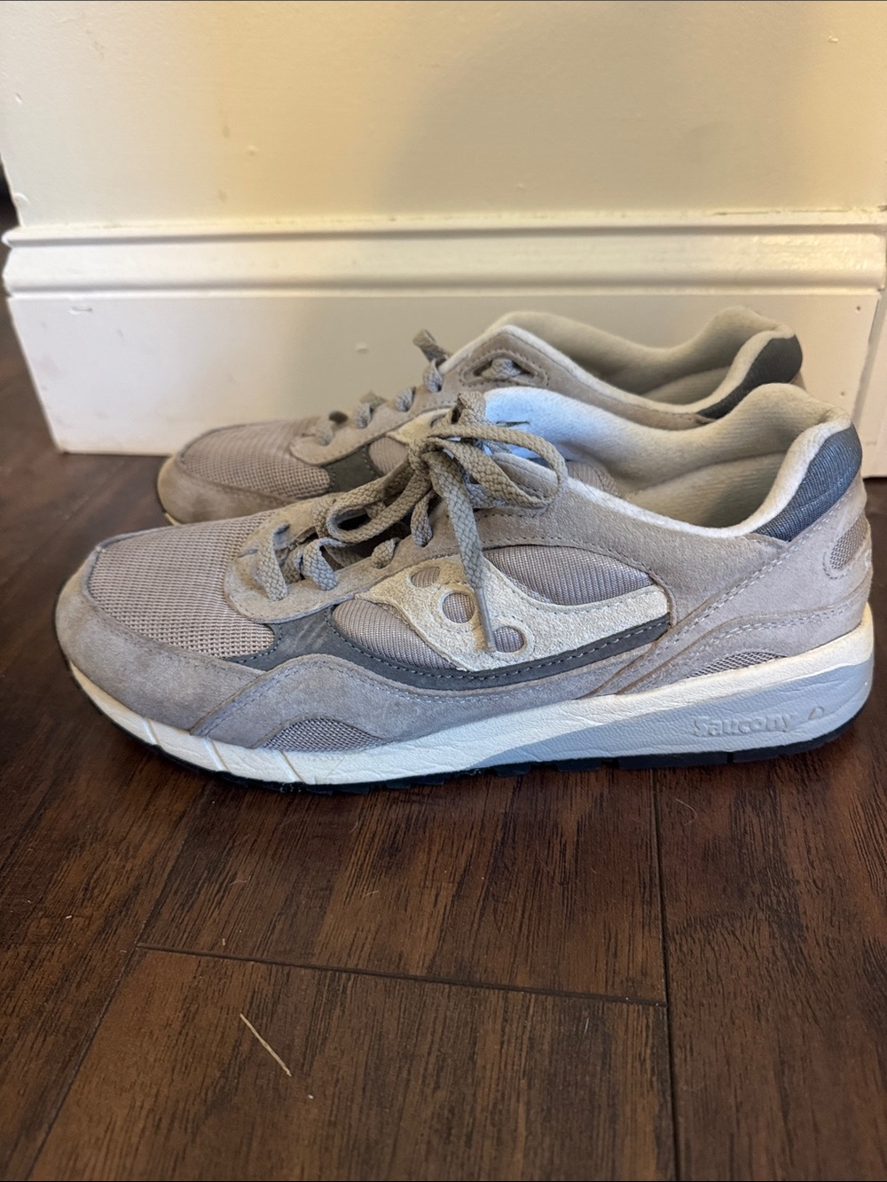 Men’s Saucony Gray and Light Gray Sneakers